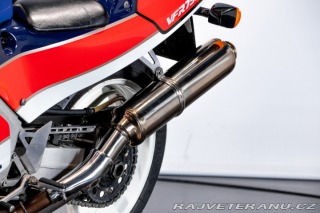 Honda VF VFR750- “RC 30” 1988