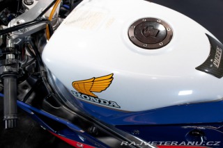 Honda VF VFR750- “RC 30” 1988