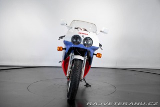 Honda VF VFR750- “RC 30” 1988