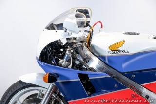 Honda VF VFR750- “RC 30” 1988
