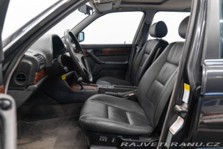 BMW 3 750 iL (E32) 1988