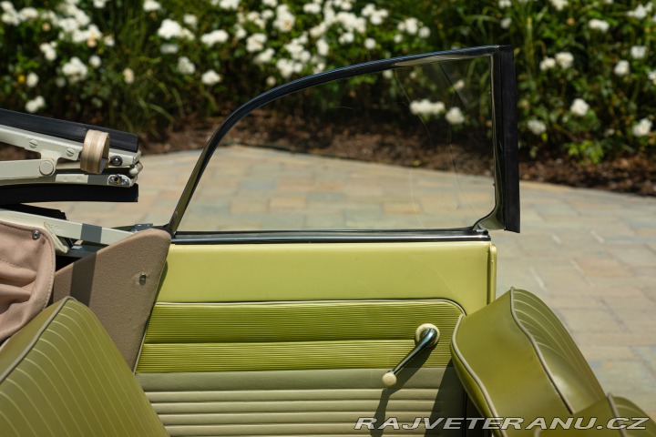 Volkswagen Brouk Maggiolino Cabriolet Ovalino - By Karmann 1959