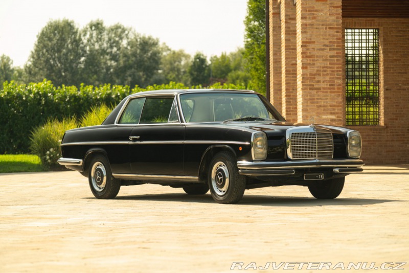 Mercedes-Benz 250 CE