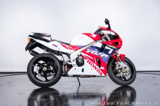 Honda VF RC45 (RVF750)