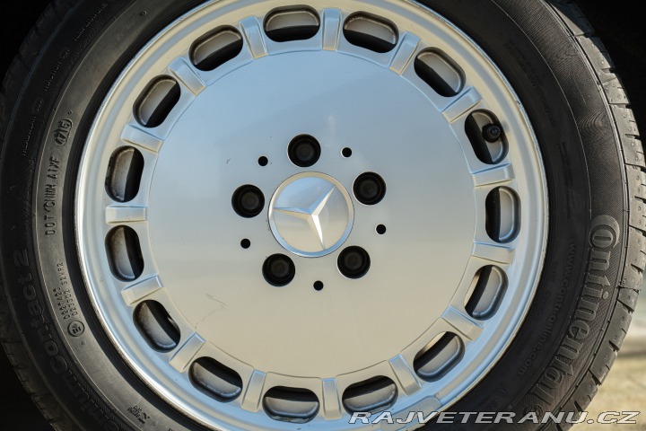 Mercedes-Benz 190 190E 2.5 - 16 1990