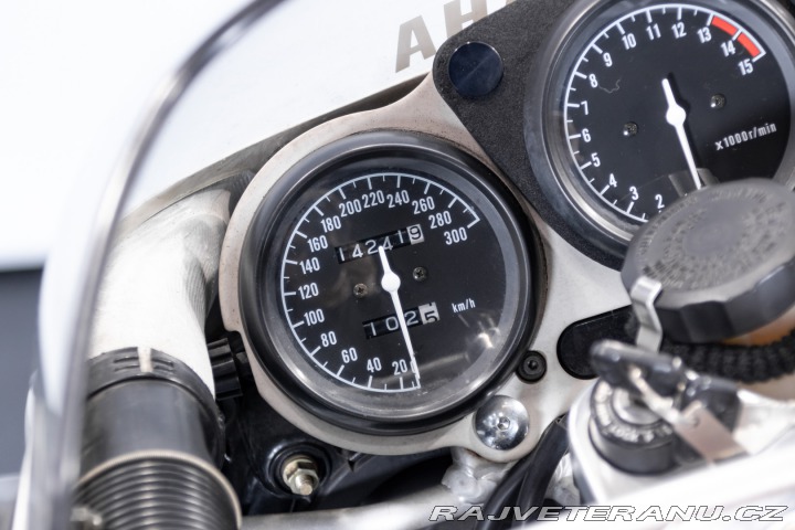 Yamaha FZ FZR 750 R (OW01) “Agostini” 1989