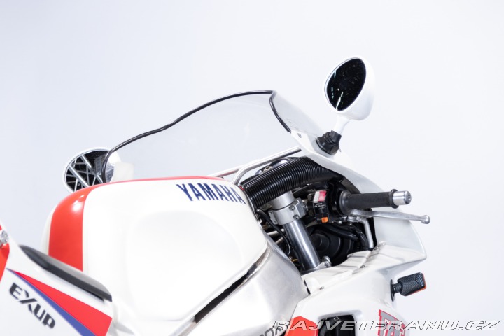 Yamaha FZ FZR 750 R (OW01) “Agostini” 1989
