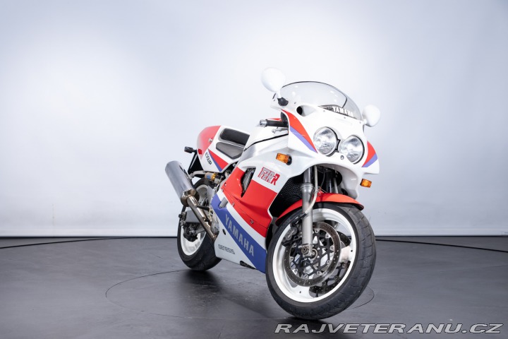 Yamaha FZ FZR 750 R (OW01) “Agostini” 1989