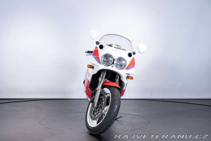 Yamaha FZ FZR 750 R (OW01) “Agostini” 1989