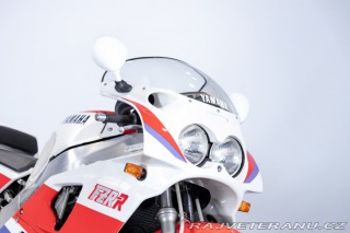 Yamaha FZ FZR 750 R (OW01) “Agostini” 1989