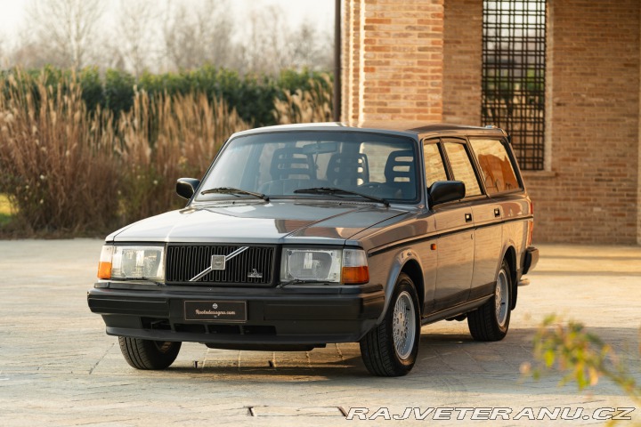 Volvo Ostatní modely 245 SUPER POLAR 1991