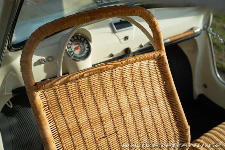 Fiat 500 Giardiniera “Jolly” carrozzeria Ghia 1965