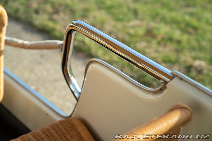 Fiat 500 Giardiniera “Jolly” carrozzeria Ghia 1965