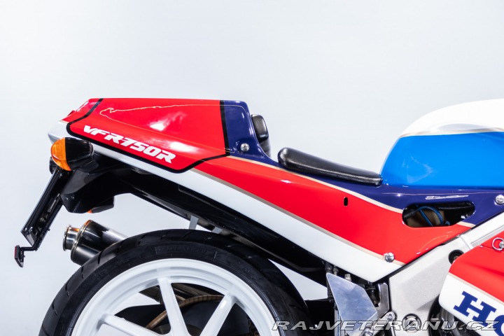 Honda VF VFR 750 R (RC30) ALA ORO 1988