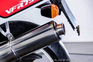 Honda VF VFR 750 R (RC30) ALA ORO 1988