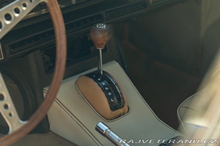 Jaguar E-Type COUPE’ II° SERIE 4.2 L (2+2) 1970