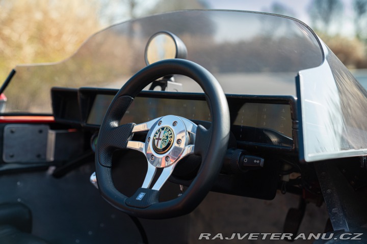 Ostatní značky Ostatní modely Huntsman SPYDER 1500 1988