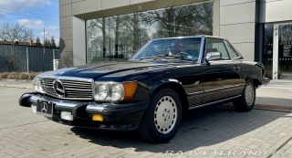 Mercedes-Benz 560 SL