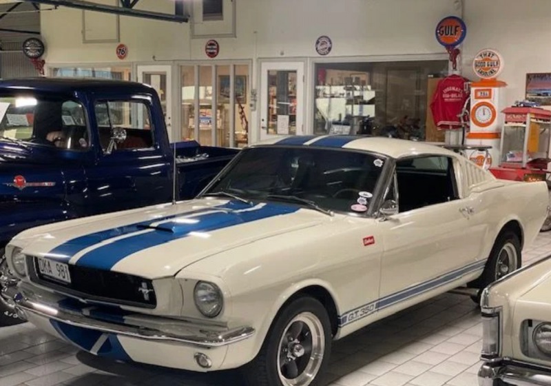 Ford Mustang 