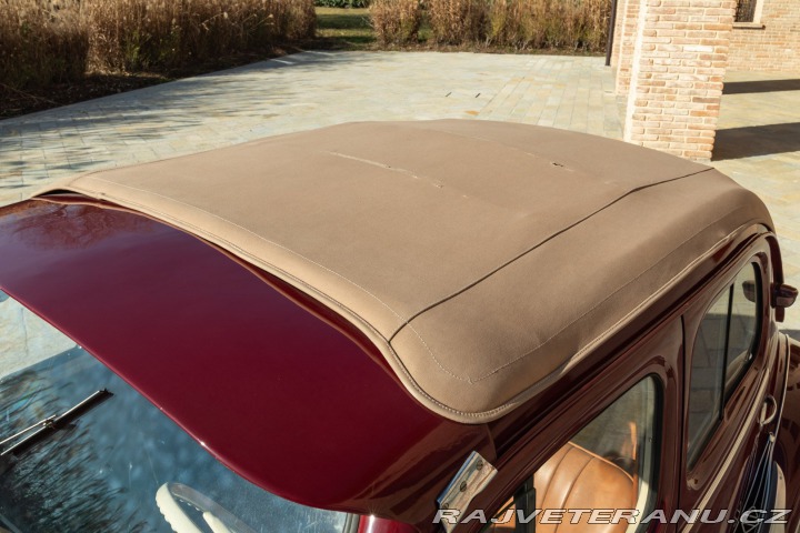Renault 4 CV Décapotable 1957