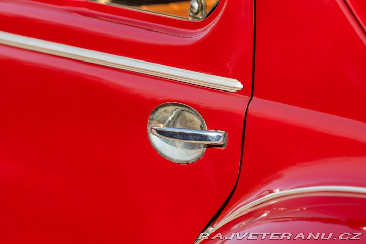 Renault 4 CV Décapotable 1957