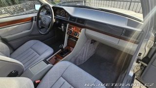Mercedes-Benz E 200 D 1995