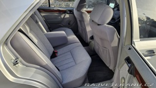 Mercedes-Benz E 200 D 1995