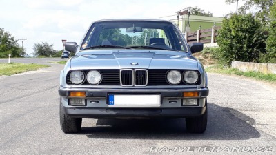 BMW 3 318i (e30)