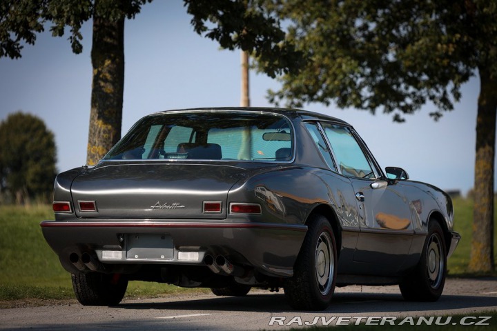 Studebaker Avanti II 1988