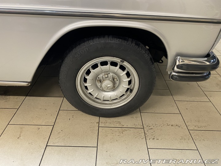 Mercedes-Benz 250 Coupe 1975