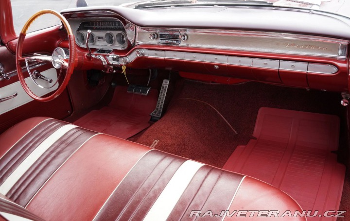 Pontiac Ostatní modely Ventura Flattop 1960