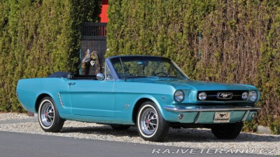 Ford Mustang CABRIOLET V8 4 speed A/C