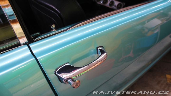 Ford Mustang CABRIOLET V8 4 speed A/C 1965