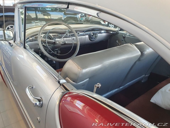 Oldsmobile 98 Holiday coupe 1954