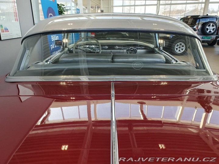 Oldsmobile 98 Holiday coupe 1954