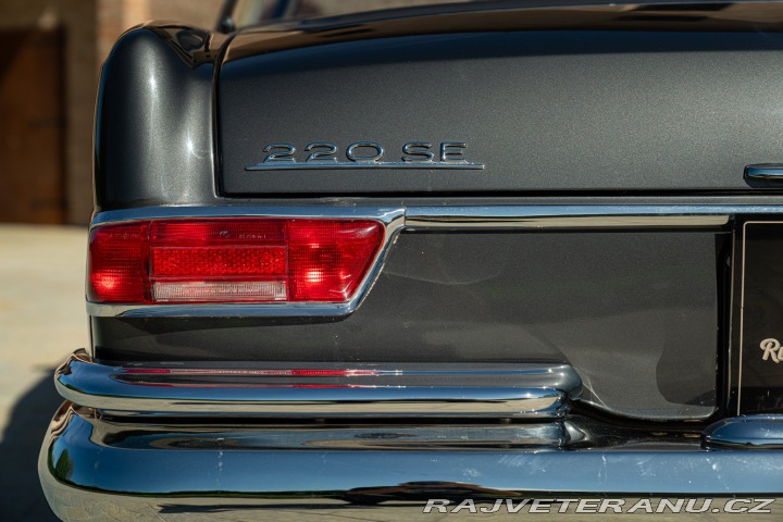 Mercedes-Benz 220 SE COUPE 1964