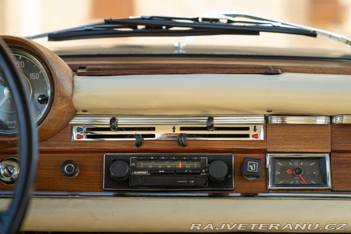 Mercedes-Benz 220 SE COUPE 1964