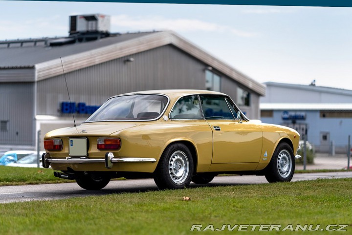 Alfa Romeo 2000 GT Veloce 1974