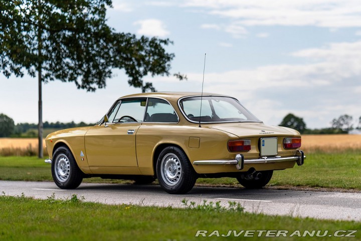 Alfa Romeo 2000 GT Veloce 1974