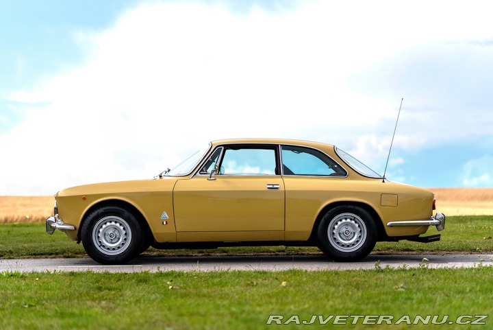 Alfa Romeo 2000 GT Veloce 1974