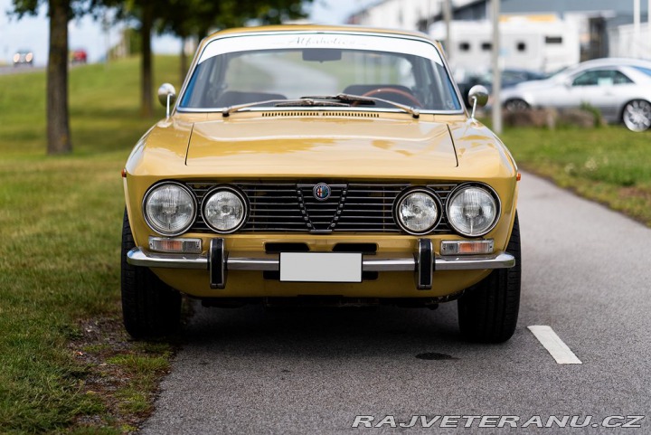 Alfa Romeo 2000 GT Veloce 1974