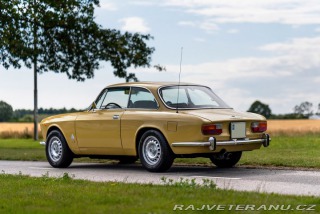 Alfa Romeo 2000 GT Veloce 1974