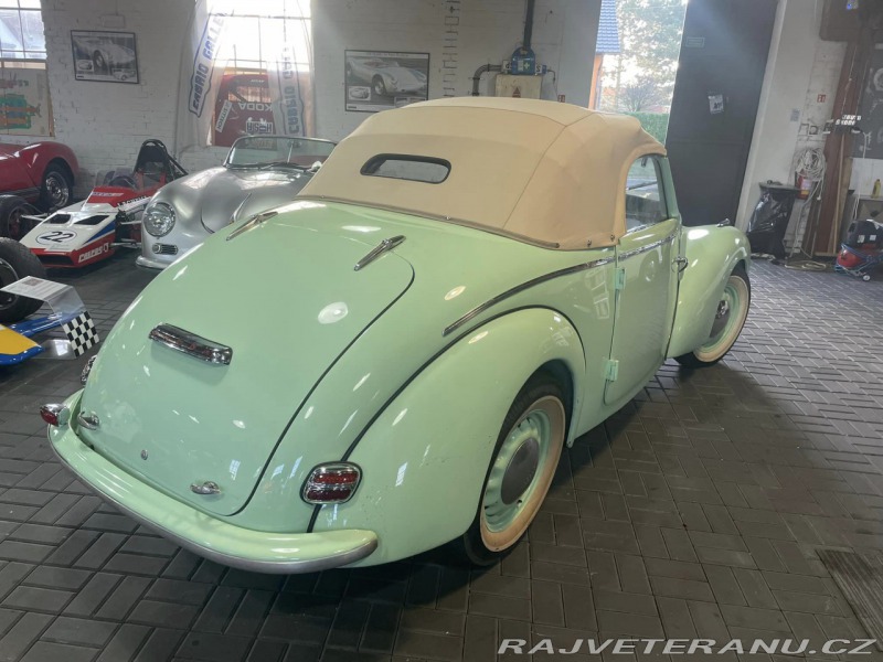 Škoda 1102 Tudor Roadster