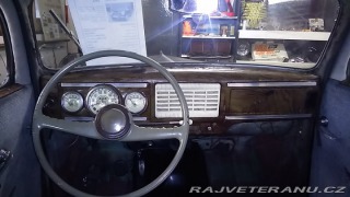 Škoda 1102 Tudor 4 dveřový 1952