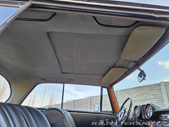 Mercedes-Benz 280 W111 SE COUPE 1968