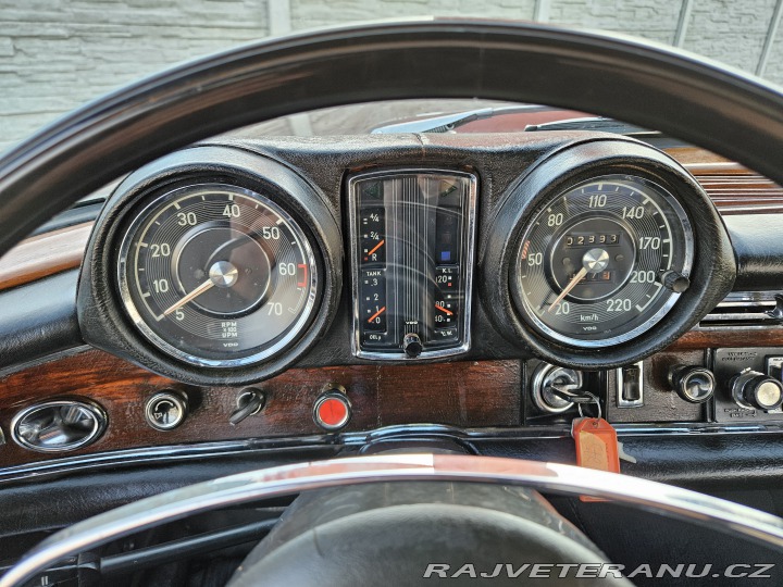 Mercedes-Benz 280 W111 SE COUPE 1968