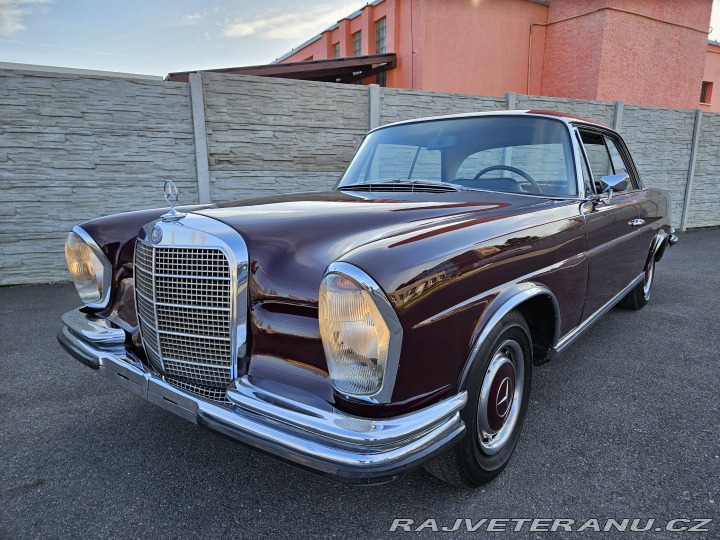 Mercedes-Benz 280 W111 SE COUPE 1968