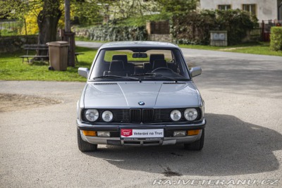 BMW 5 E28 535i
