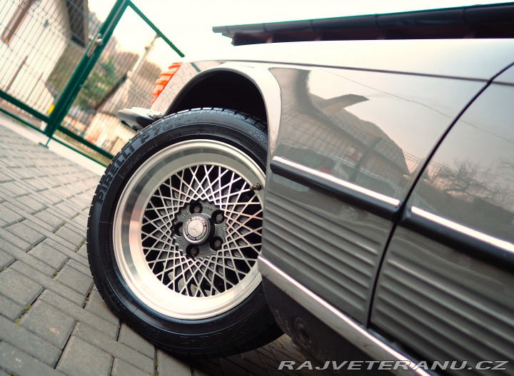 Mercedes-Benz SL SL450-V8 160kW- RESERVÉ 1980
