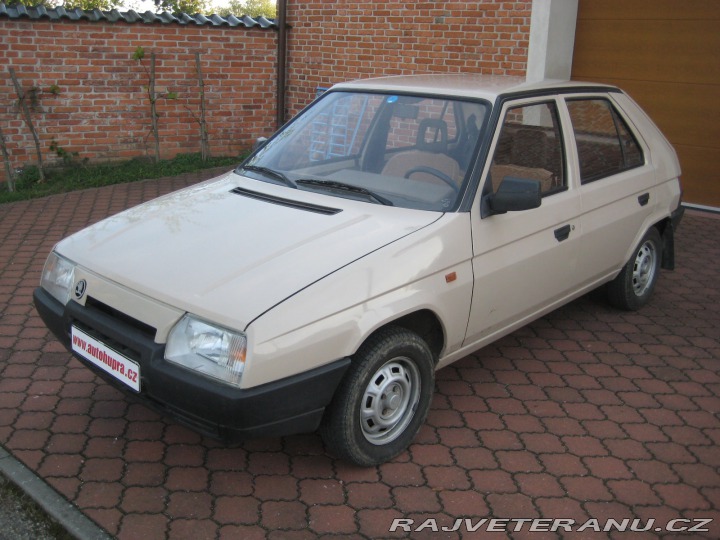 Škoda Favorit 136L ČR 1.MAJITEL 1989